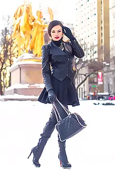 Snowy Day xpost r ladiesinleather