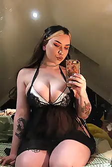 Hope you dont mind me posting more of my big tits struggling to fit in my lingerie 🖤