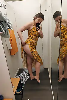 The perfect dress for flashing in public