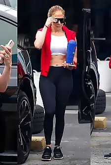 Jennifer Lopez outside the gym
