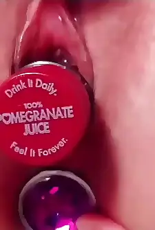 OC  BIRTHING A POMEGRANATE JUICE BOTTLE AND SQUIRTING WITH MY JEWEL PLUG IN MY ASS!